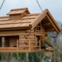 Vogelfutterhaus 'Almhütte 2.0', Braun, Holz 15 Vogelfutterhaus 'Almhütte 2.0', Braun, Holz -Gartenbedarf Geschäft 0910101449 Vogelfutterhaus Almhuette 6 96590