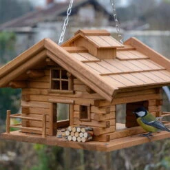 Vogelfutterhaus 'Almhütte 2.0', Braun, Holz 14 Vogelfutterhaus 'Almhütte 2.0', Braun, Holz -Gartenbedarf Geschäft 0910101449 Vogelfutterhaus Almhuette 7 96589