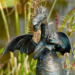 Rottenecker Bronze-Drache Mit Walnuss, Wasserspeiend, 29 X 19 X 11 Cm -Gartenbedarf Geschäft 0980306260 Drache mit Walnuss H29xB19xL11cm 75589