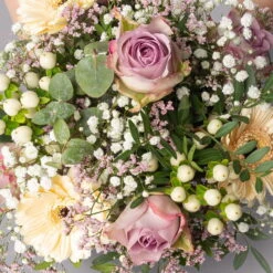 Blumenstrauß 'Venedig' Inkl. Gratis Grußkarte -Gartenbedarf Geschäft 1110600096 strauss venedig setting 1 121233